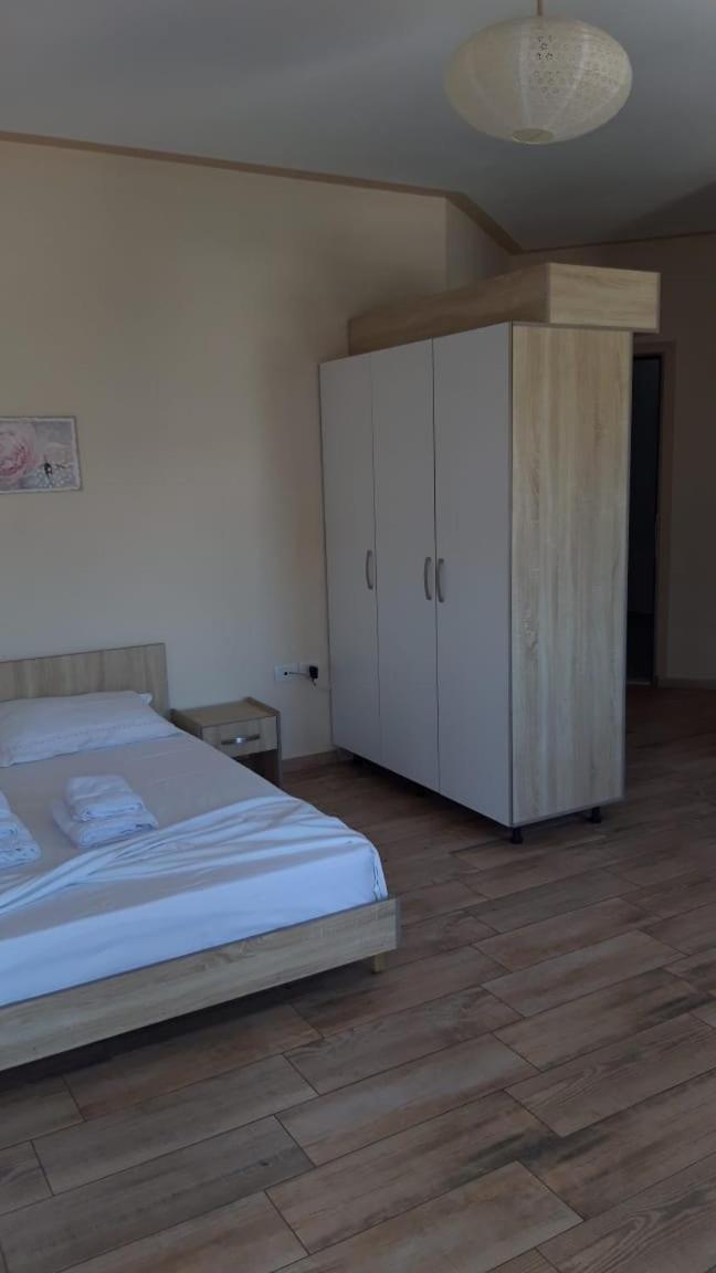 Disy Apartments Vlore Room photo