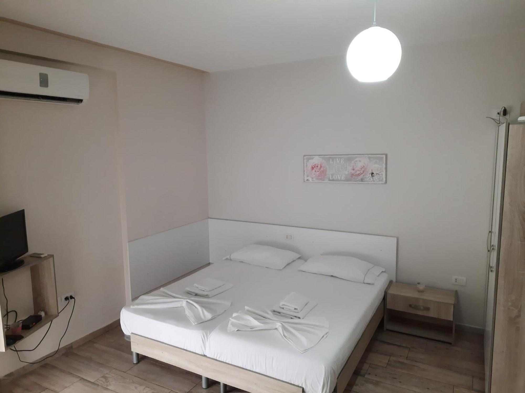Disy Apartments Vlore Exterior photo